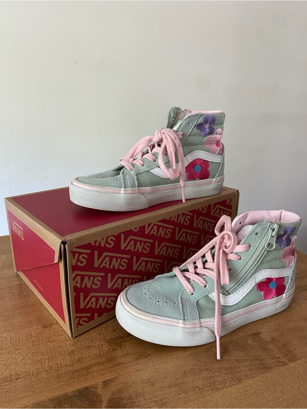 Vans Girls Sk8-Hi Reissue Side Zip High-Top Suede Floral Sneakers